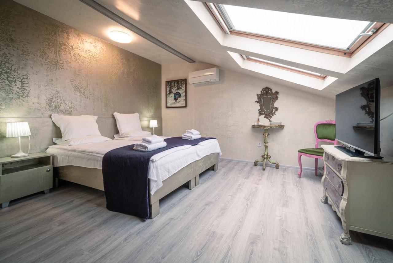 The Gallery Guest House - Garden And Garage Veliko Tárnovo Exterior foto